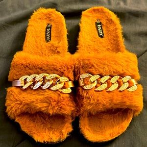 TEAM Bronze Slippers (Women)